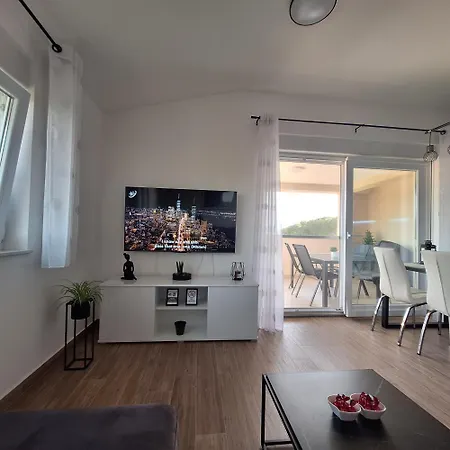 Апартаменты Elena & Lana Задар