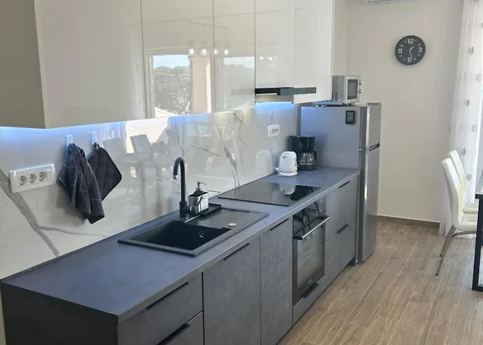 Elena & Lana Apartman