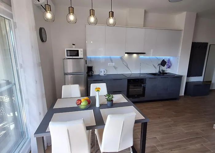 Apartman Elena & Lana *